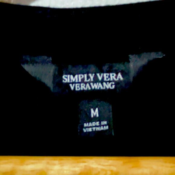 Brand New Elegant Black Vera Wang T-Shirt Size Medium NWT - Picture 5 of 5